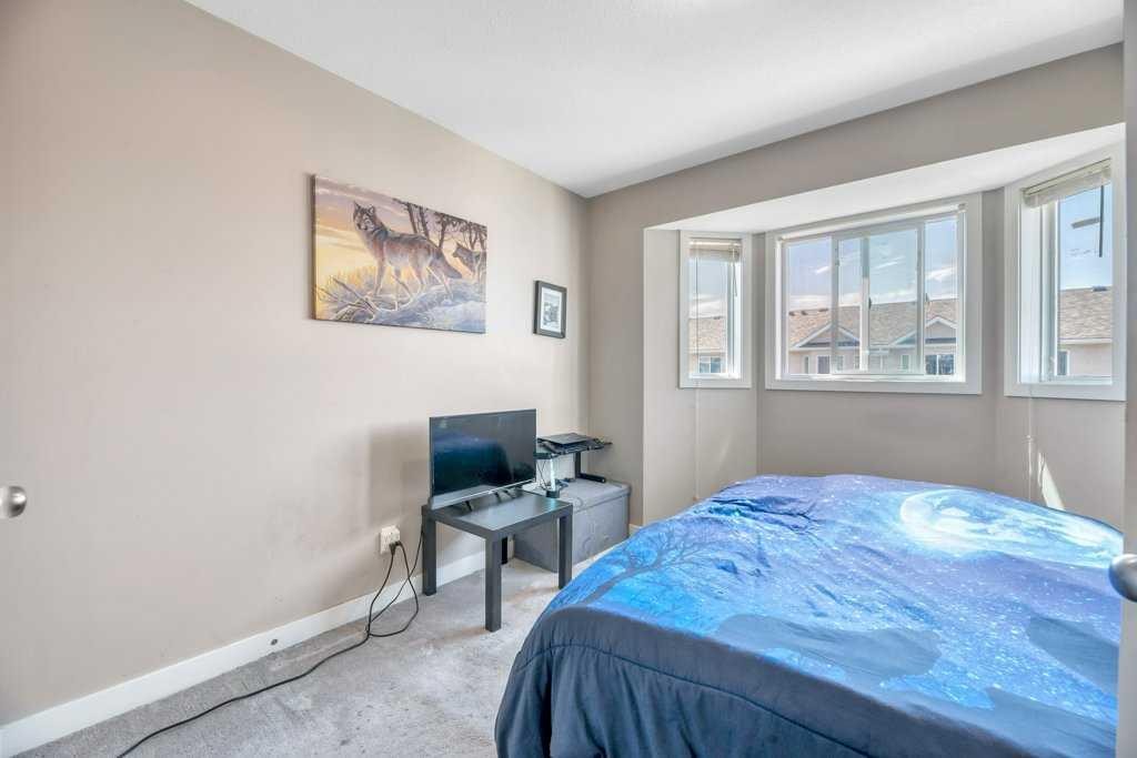 318 Strathcona Circle, Strathmore, AB - Indoor Photo Showing Bedroom
