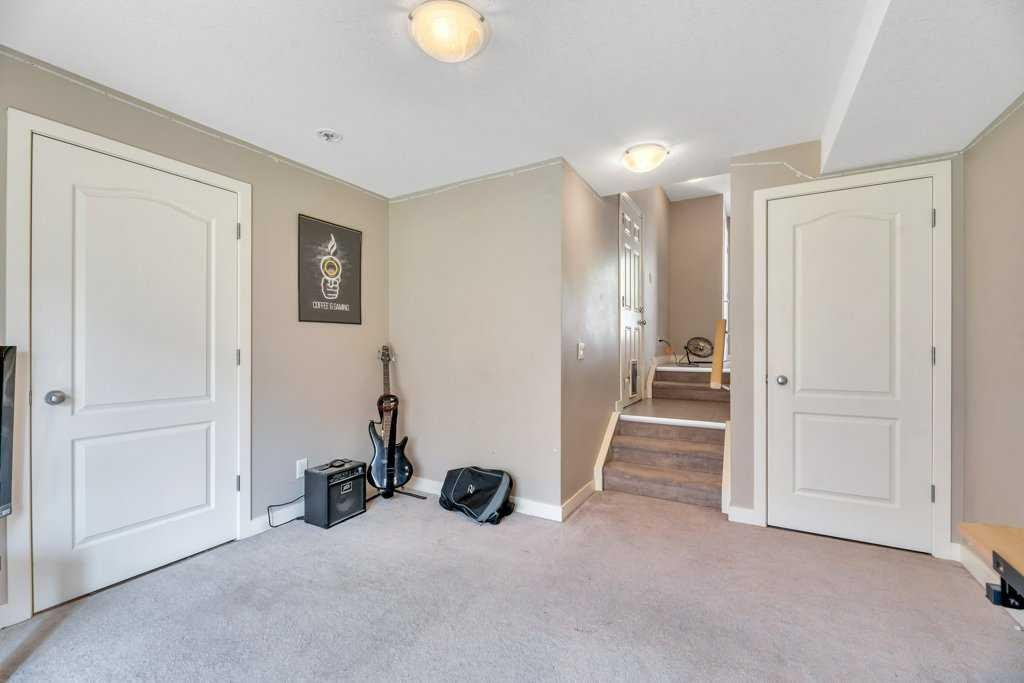 318 Strathcona Circle, Strathmore, AB - Indoor Photo Showing Other Room