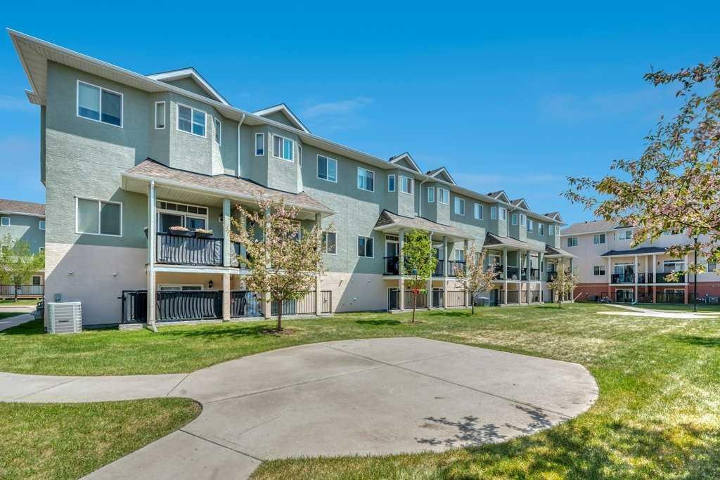 318 Strathcona Circle, Strathmore, AB - Outdoor