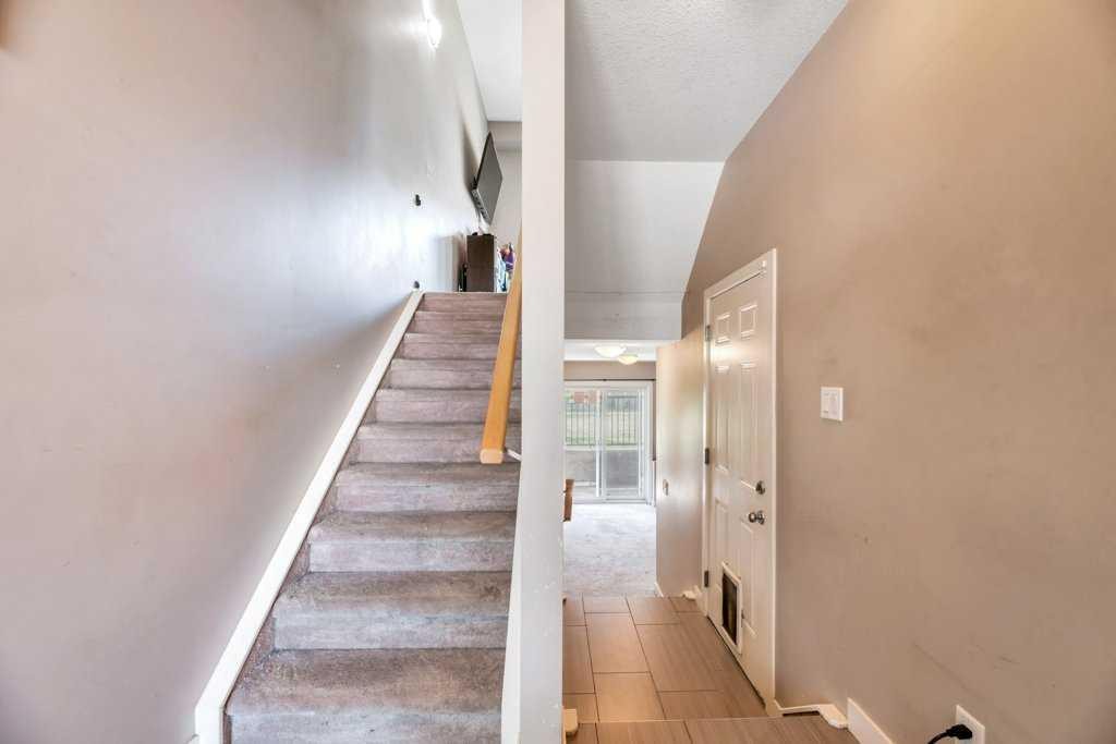 318 Strathcona Circle, Strathmore, AB - Indoor Photo Showing Other Room
