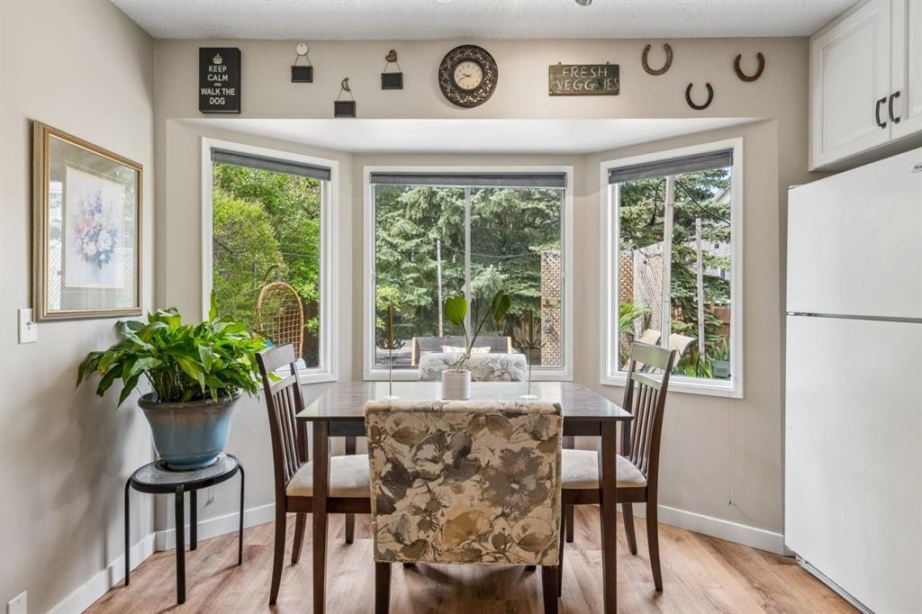 47 Cedargrove Way Sw, Calgary, AB - Indoor Photo Showing Dining Room