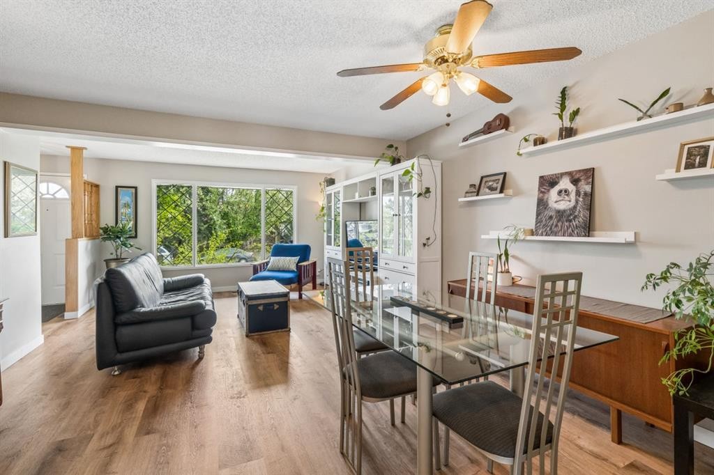 47 Cedargrove Way Sw, Calgary, AB - Indoor