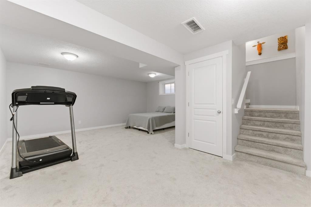 394 Copperpond Boulevard Se, Calgary, AB - Indoor