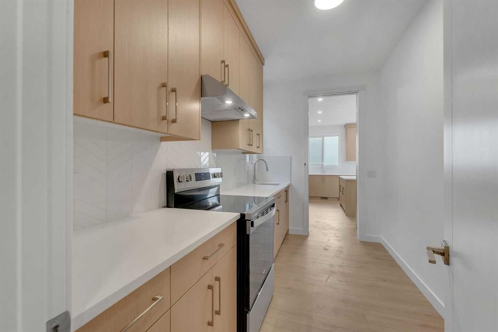 416 Watercrest Place, Chestermere, AB - Indoor Photo Showing Kitchen