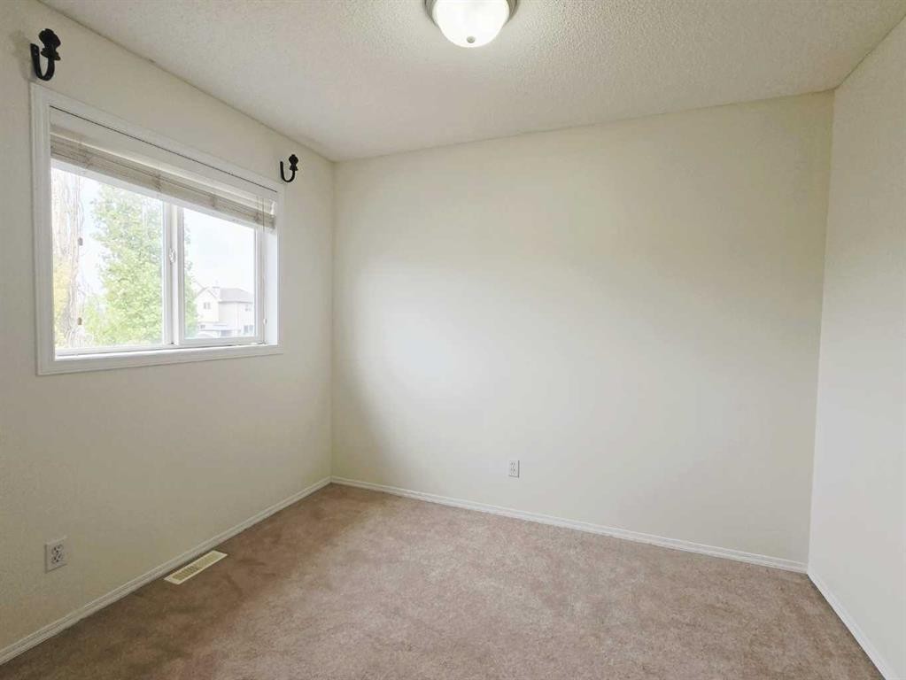 210 Prestwick Circle Se, Calgary, AB - Indoor Photo Showing Other Room