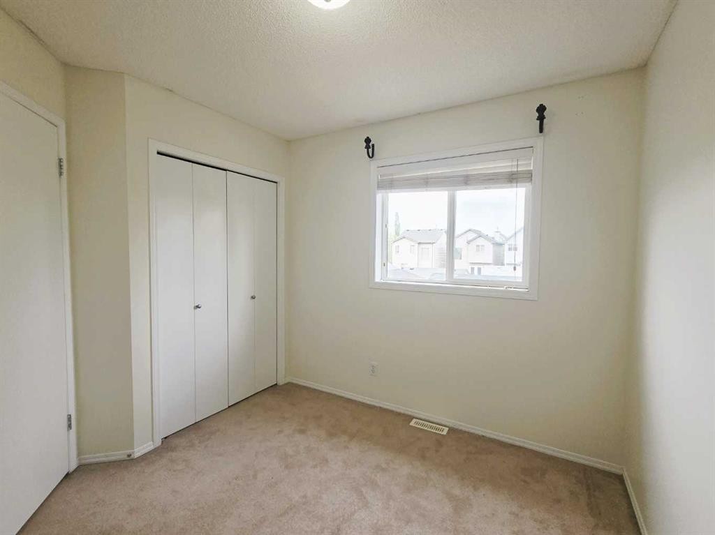 210 Prestwick Circle Se, Calgary, AB - Indoor Photo Showing Other Room