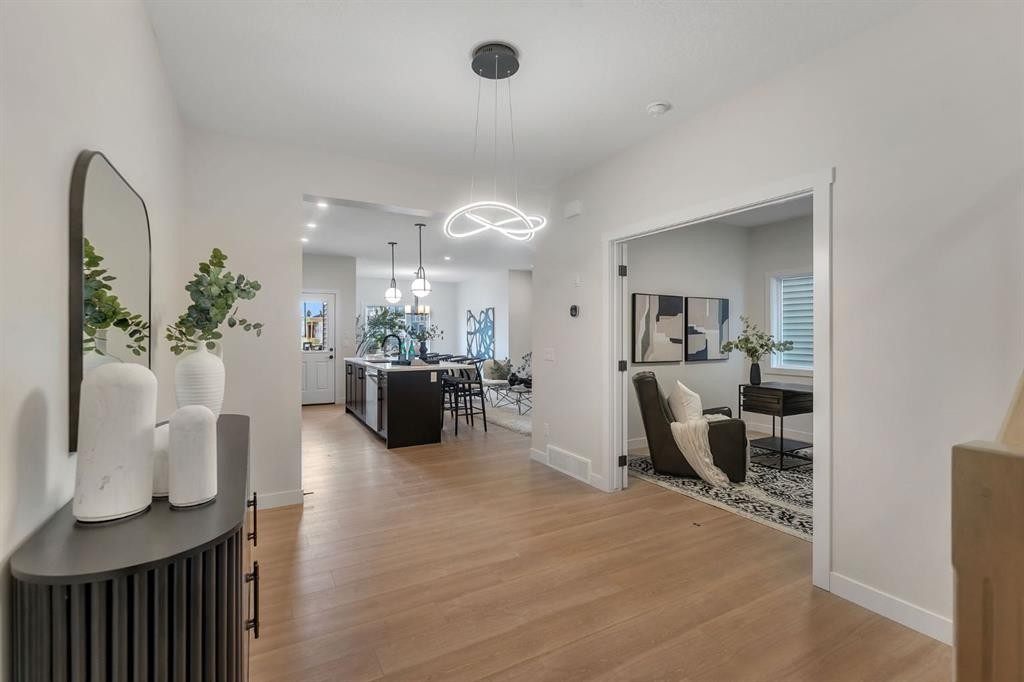 445 Lewiston Landing Ne, Calgary, AB - Indoor