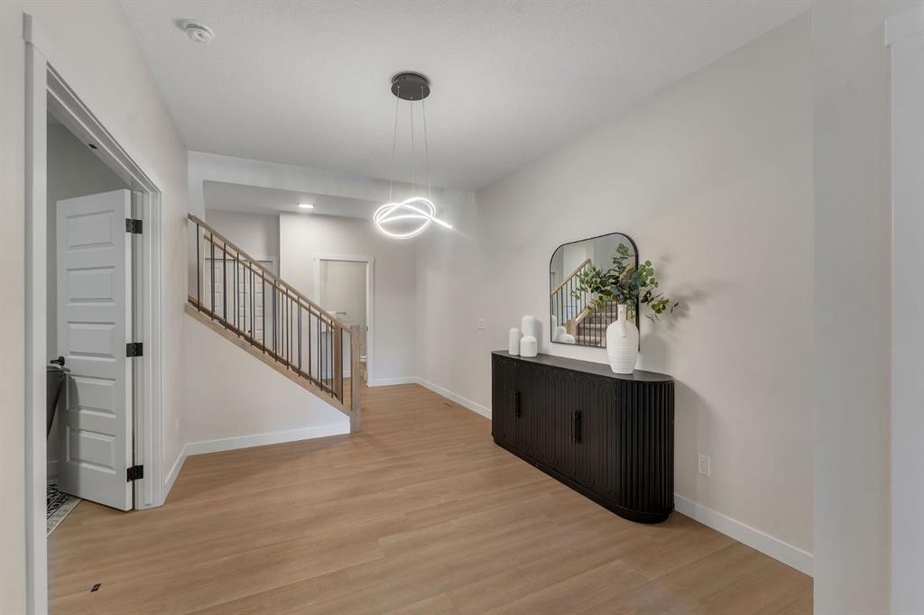 445 Lewiston Landing Ne, Calgary, AB - Indoor Photo Showing Other Room