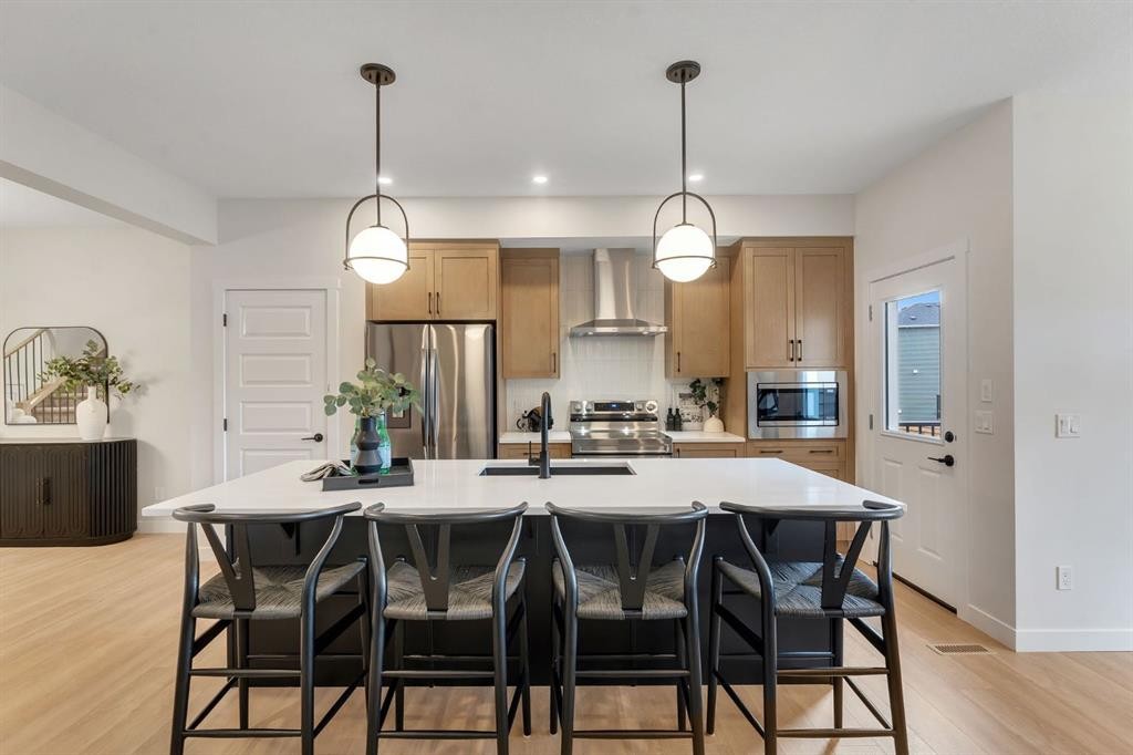 445 Lewiston Landing Ne, Calgary, AB - Indoor Photo Showing Kitchen With Double Sink With Upgraded Kitchen