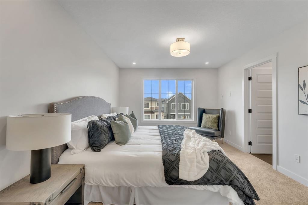 445 Lewiston Landing Ne, Calgary, AB - Indoor Photo Showing Bedroom