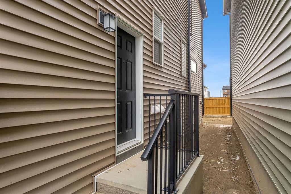 445 Lewiston Landing Ne, Calgary, AB - Outdoor