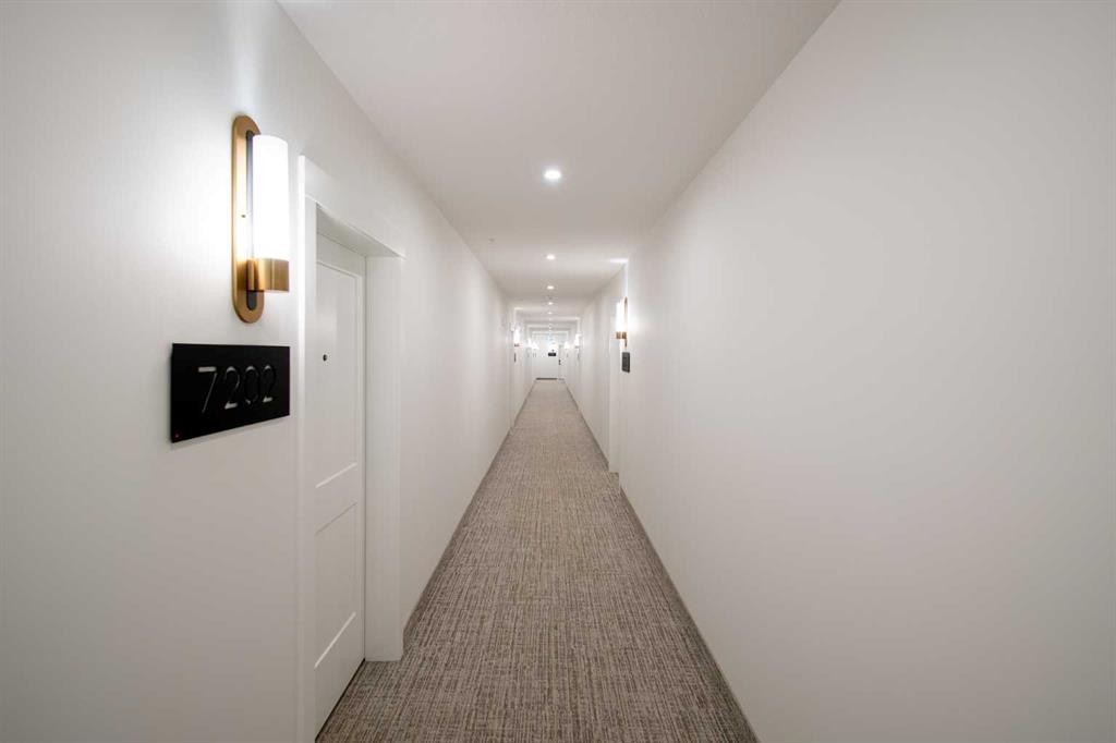 7202-1802 Mahogany Boulevard Se, Calgary, AB - Indoor Photo Showing Other Room