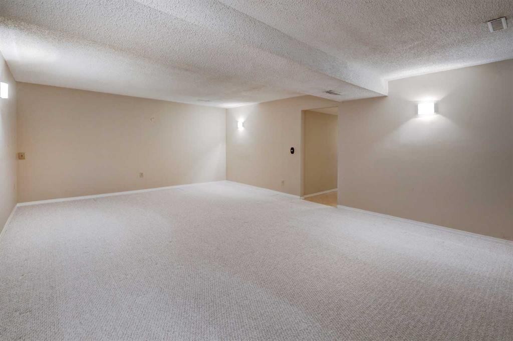 2328 Munro Drive Ne, Calgary, AB - Indoor