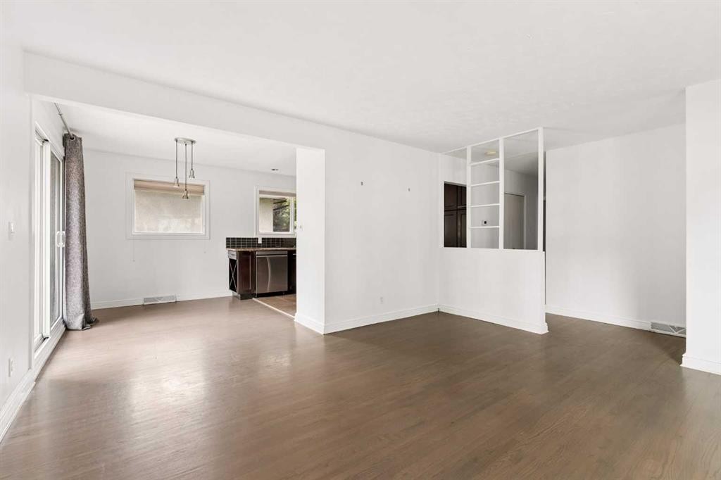 5615 20 Street Sw, Calgary, AB - Indoor