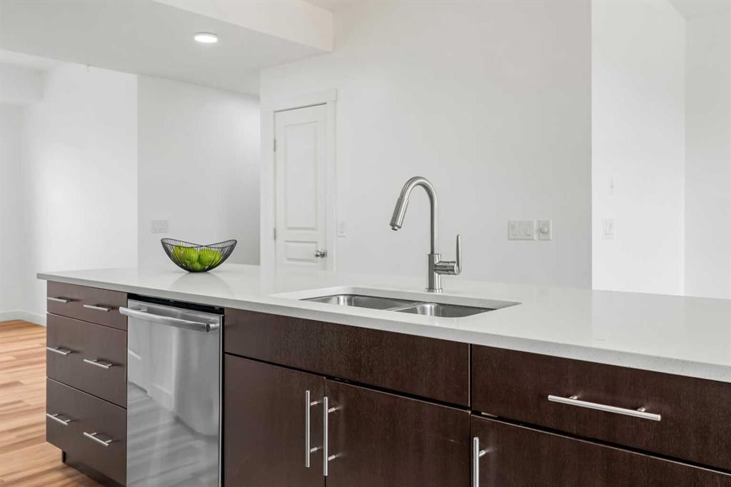 357 Mckenzie Towne Gate Se, Calgary, AB