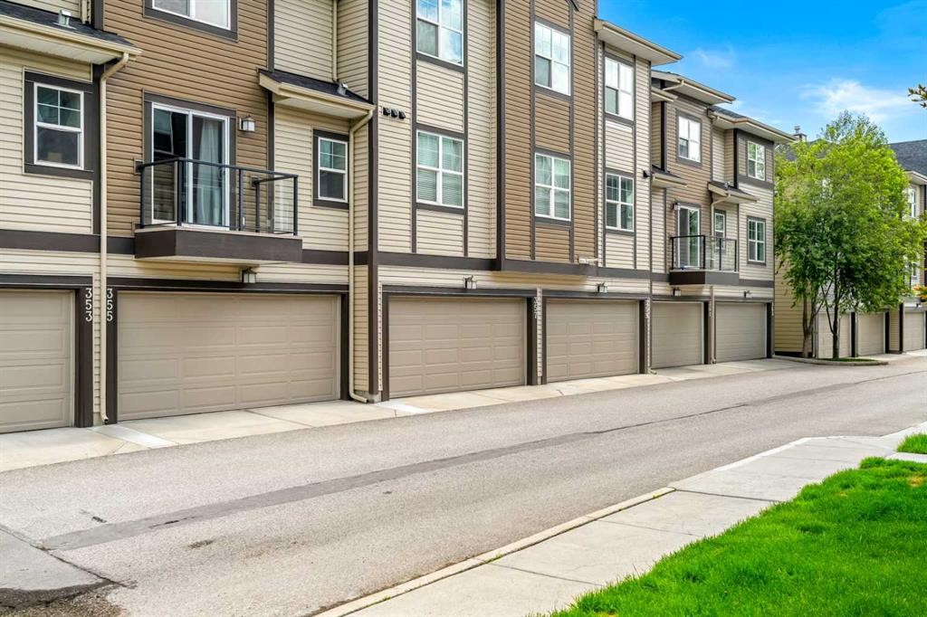 357 Mckenzie Towne Gate Se, Calgary, AB