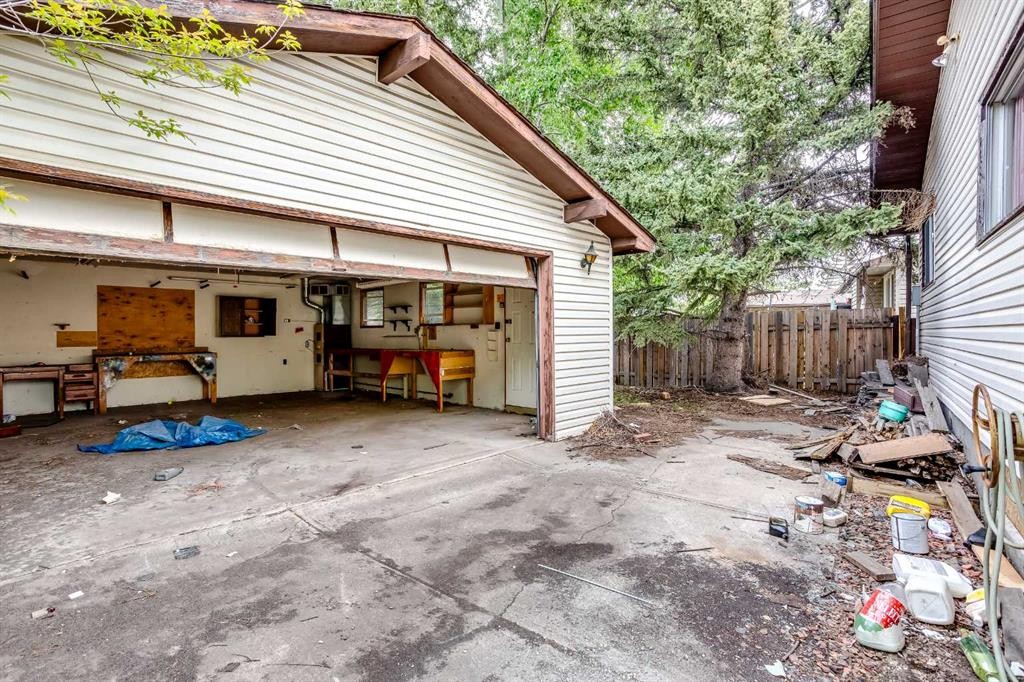 608 Aboyne Crescent Ne, Calgary, AB - Outdoor With Exterior