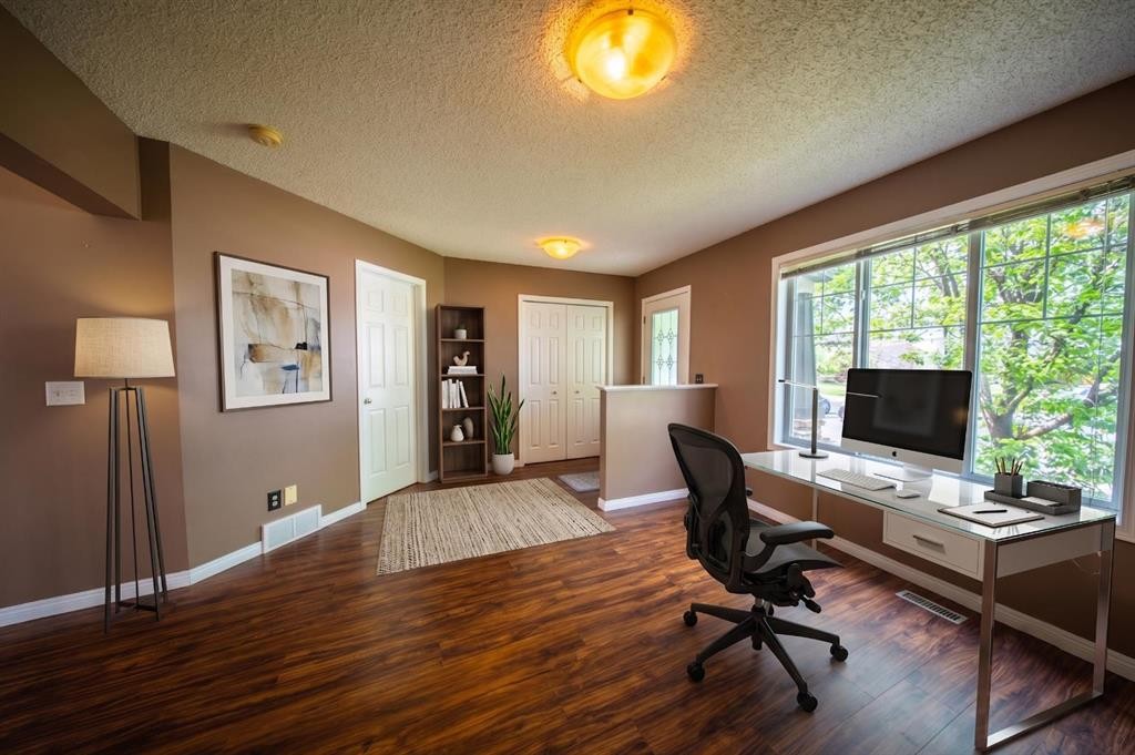11 Saddlebrook Mews Ne, Calgary, AB