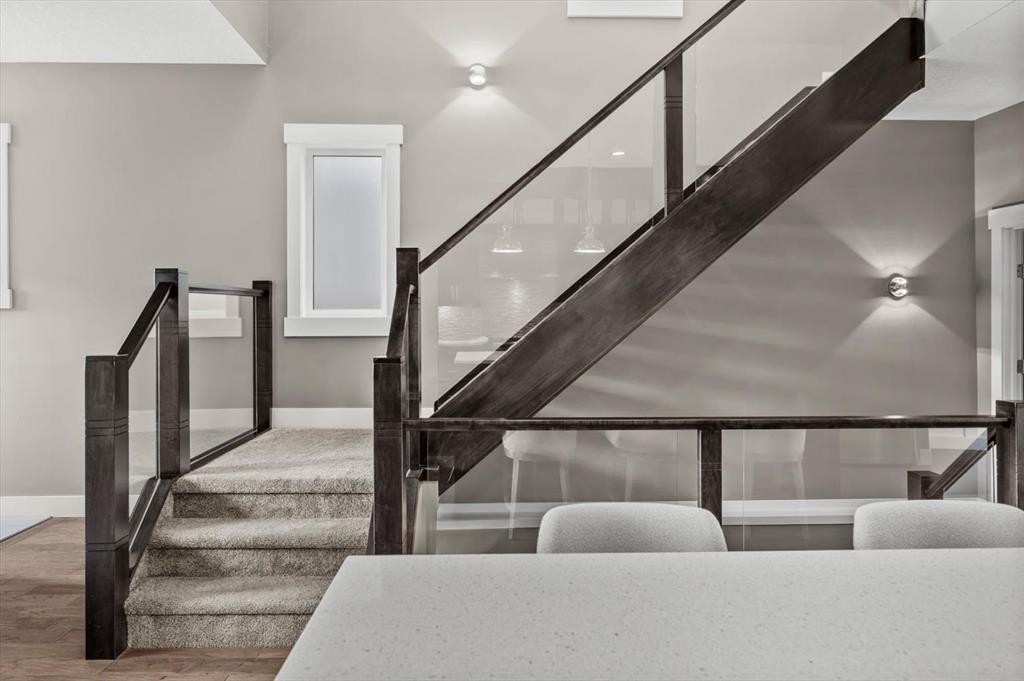 449 28 Avenue Nw, Calgary, AB - Indoor Photo Showing Other Room