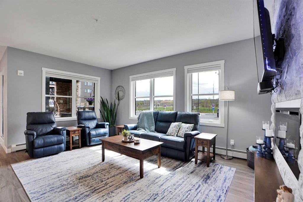 105-55 Wolf Hollow Crescent Se, Calgary, AB - Indoor Photo Showing Living Room