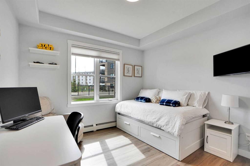 105-55 Wolf Hollow Crescent Se, Calgary, AB - Indoor Photo Showing Other Room