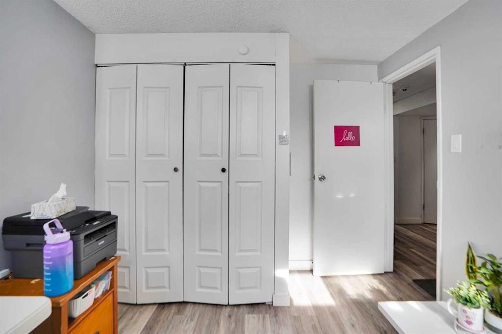 168 Castlebrook Drive Ne, Calgary, AB - Indoor