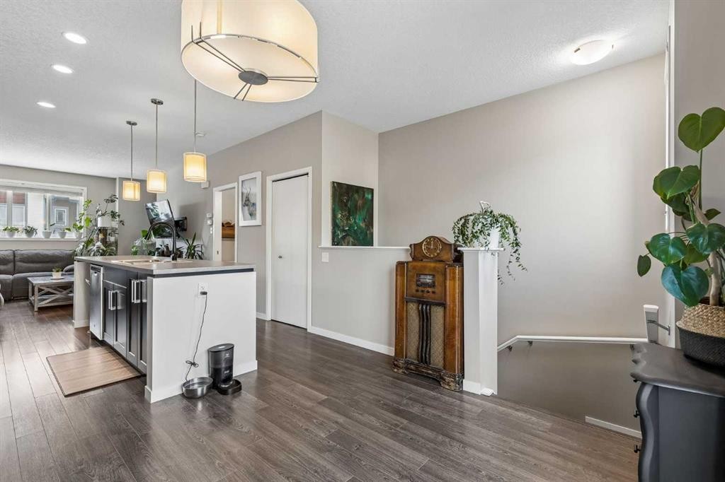 213 Copperpond Villas Se, Calgary, AB - Indoor