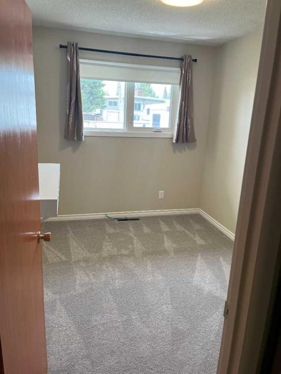 2015 Milne Drive Ne, Calgary, AB - Indoor Photo Showing Other Room