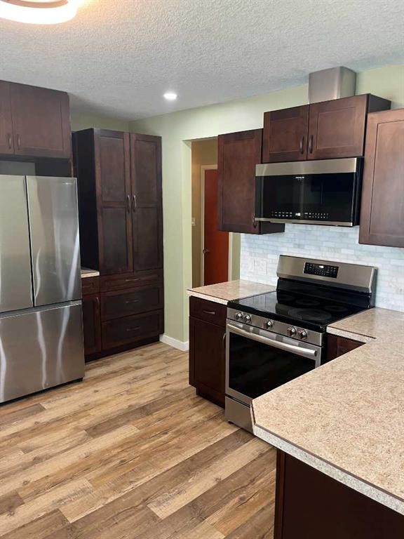 2015 Milne Drive Ne, Calgary, AB - Indoor Photo Showing Kitchen