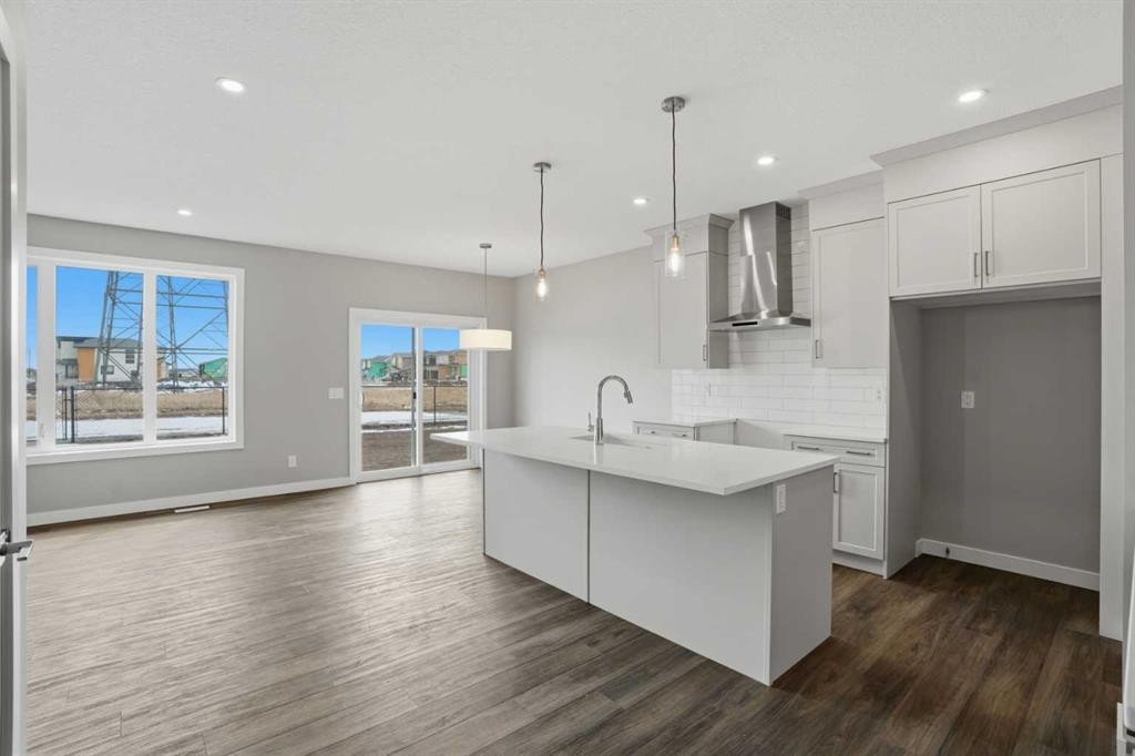 311 Dawson Dock Way, Chestermere, AB - Indoor Photo Showing Kitchen With Upgraded Kitchen