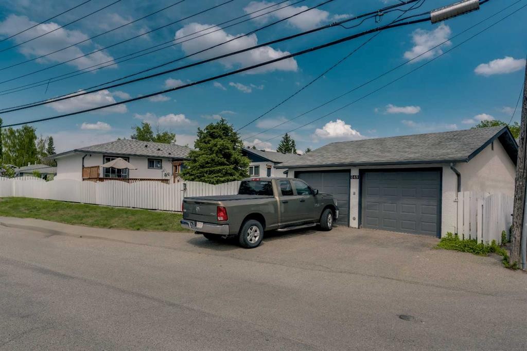 249 Acadia Drive Se, Calgary, AB - Outdoor