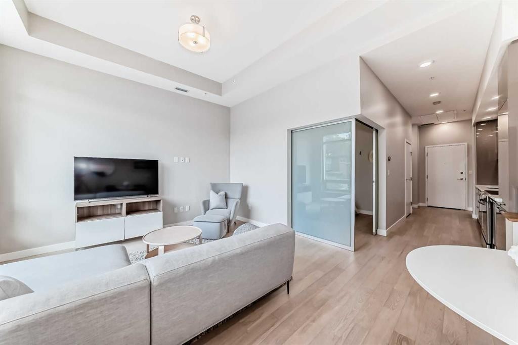 2105-1234 5 Avenue Nw, Calgary, AB - Indoor