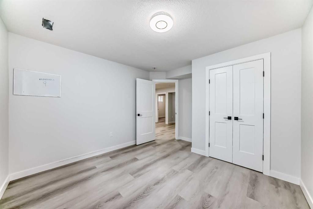 114 Autumn Circle Se, Calgary, AB - Indoor Photo Showing Other Room