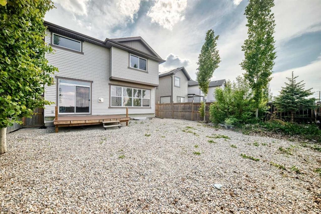 114 Autumn Circle Se, Calgary, AB - Outdoor