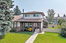 31 Ranchero Bay NW Calgary, AB T3G 1B6