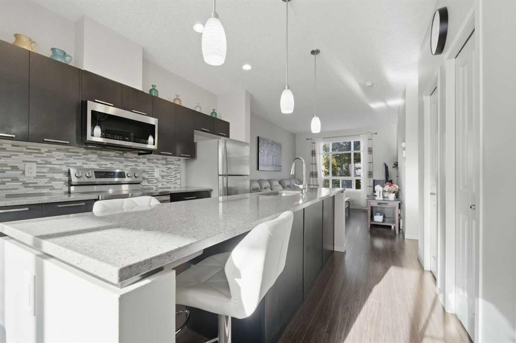131 Copperpond Row Se, Calgary, AB