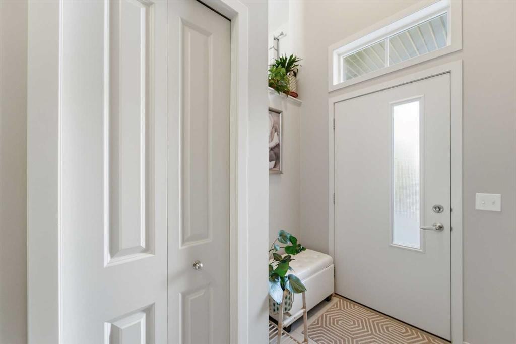 131 Copperpond Row Se, Calgary, AB
