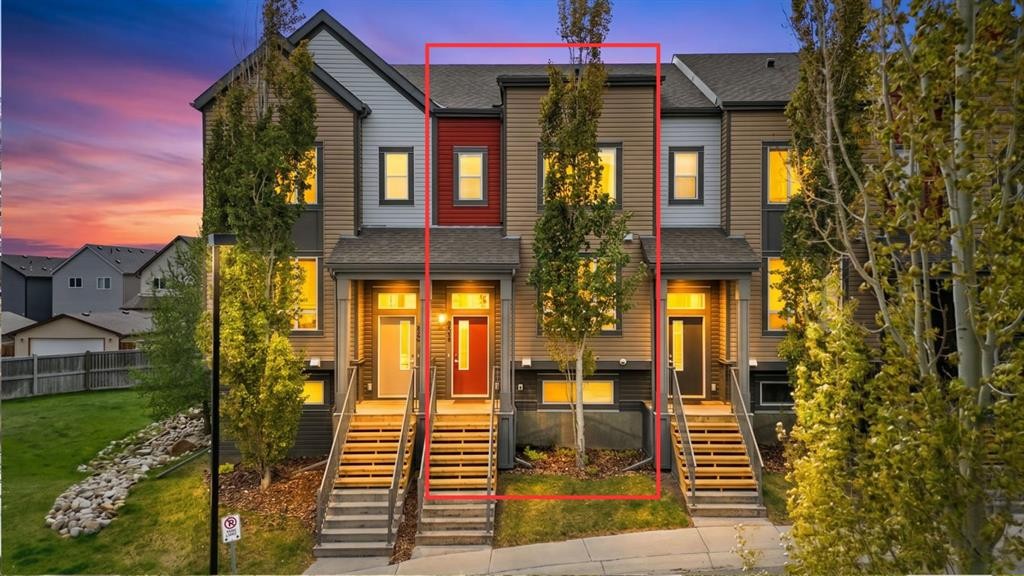 131 Copperpond Row Se, Calgary, AB