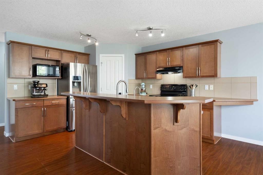 1876 New Brighton Drive Se, Calgary, AB