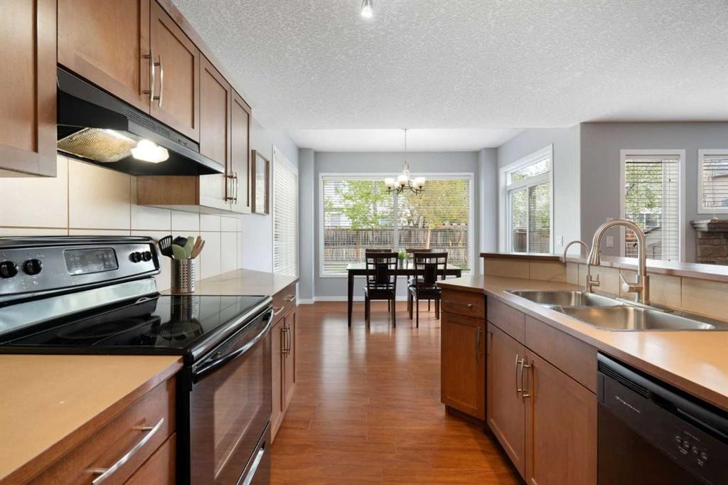 1876 New Brighton Drive Se, Calgary, AB