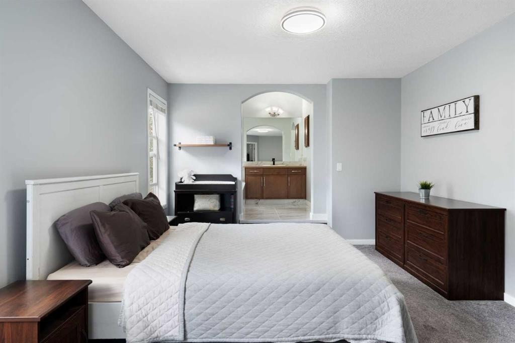 1876 New Brighton Drive Se, Calgary, AB