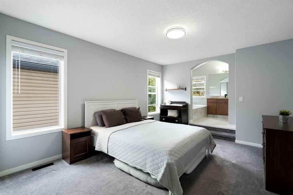 1876 New Brighton Drive Se, Calgary, AB