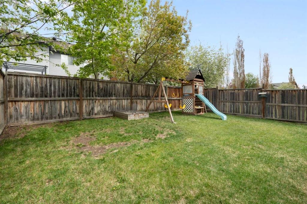 1876 New Brighton Drive Se, Calgary, AB