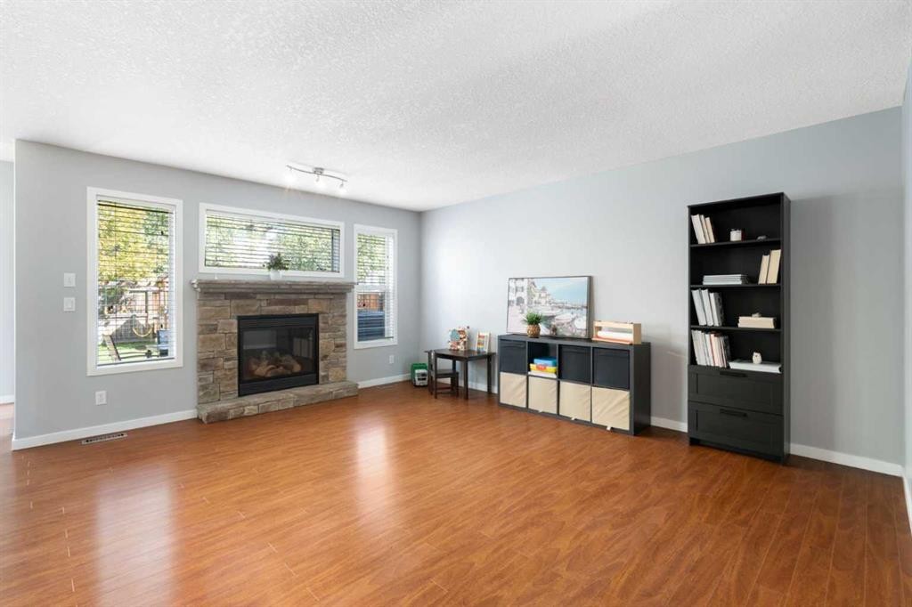 1876 New Brighton Drive Se, Calgary, AB