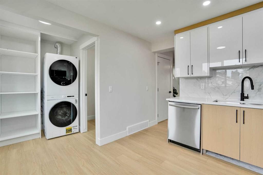 74 Castledale Way Ne, Calgary, AB - Indoor