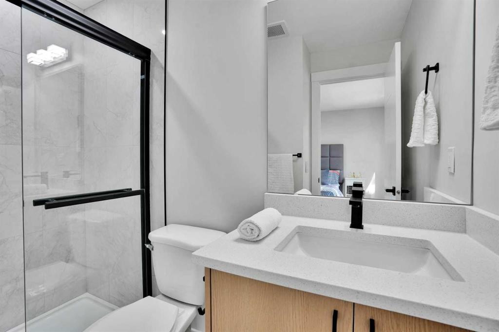 74 Castledale Way Ne, Calgary, AB - Indoor Photo Showing Bathroom