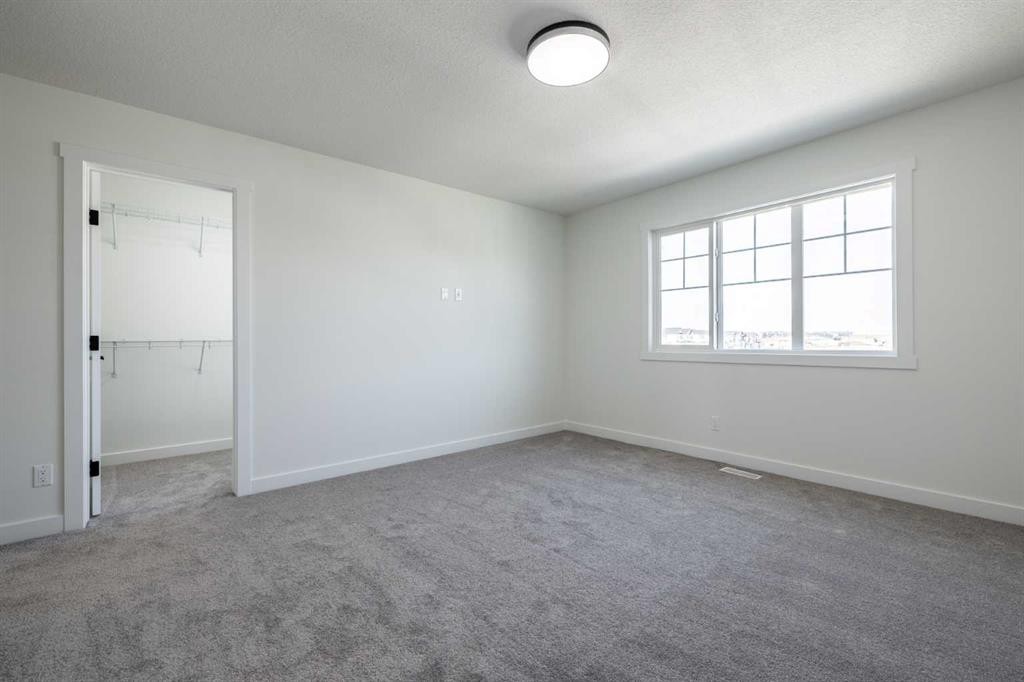 145 Sora Gardens Se, Calgary, AB