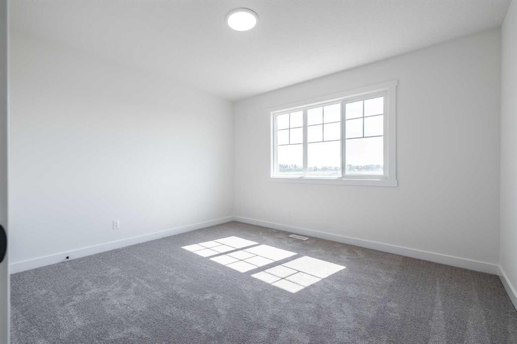 145 Sora Gardens Se, Calgary, AB