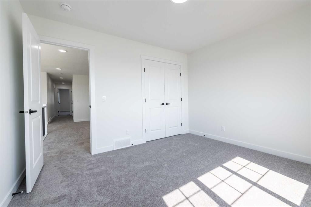 145 Sora Gardens Se, Calgary, AB