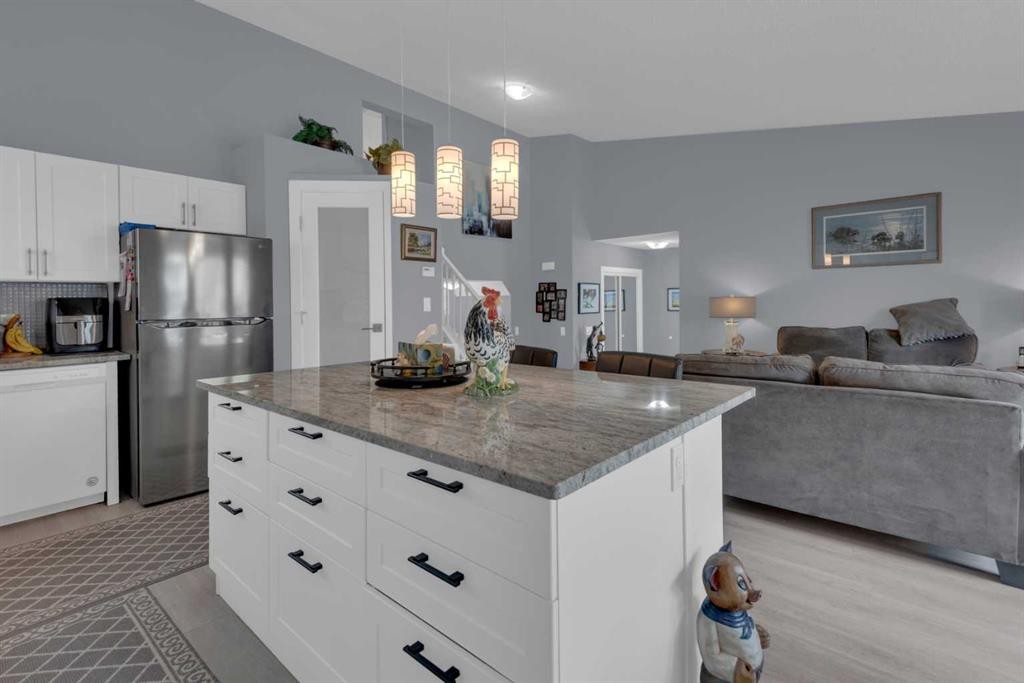 67 Deersaxon Circle Se, Calgary, AB - Indoor Photo Showing Kitchen